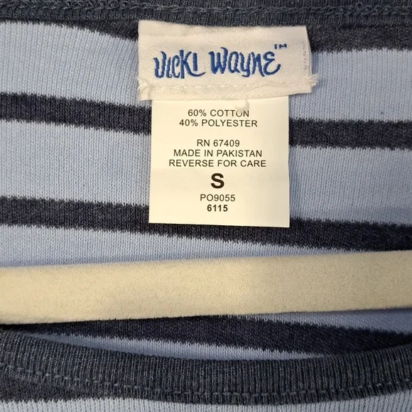 Vicki Wayne NWT Top, Sz. S - Picture 3 of 3